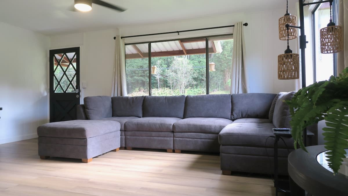Home in Honokaa · ★4.95 · 3 bedrooms · 4 beds · 2 shared baths - Photo 2