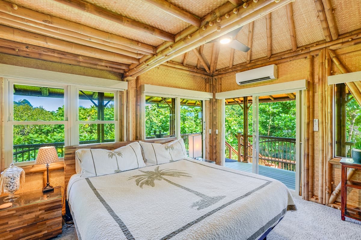 Home in Hanalei · ★4.87 · 2 bedrooms · 3 beds · 2 baths - Photo 3