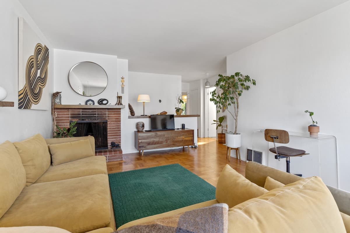 Hilltop SF Home with Free Parking, Near Freeway - Photo 4