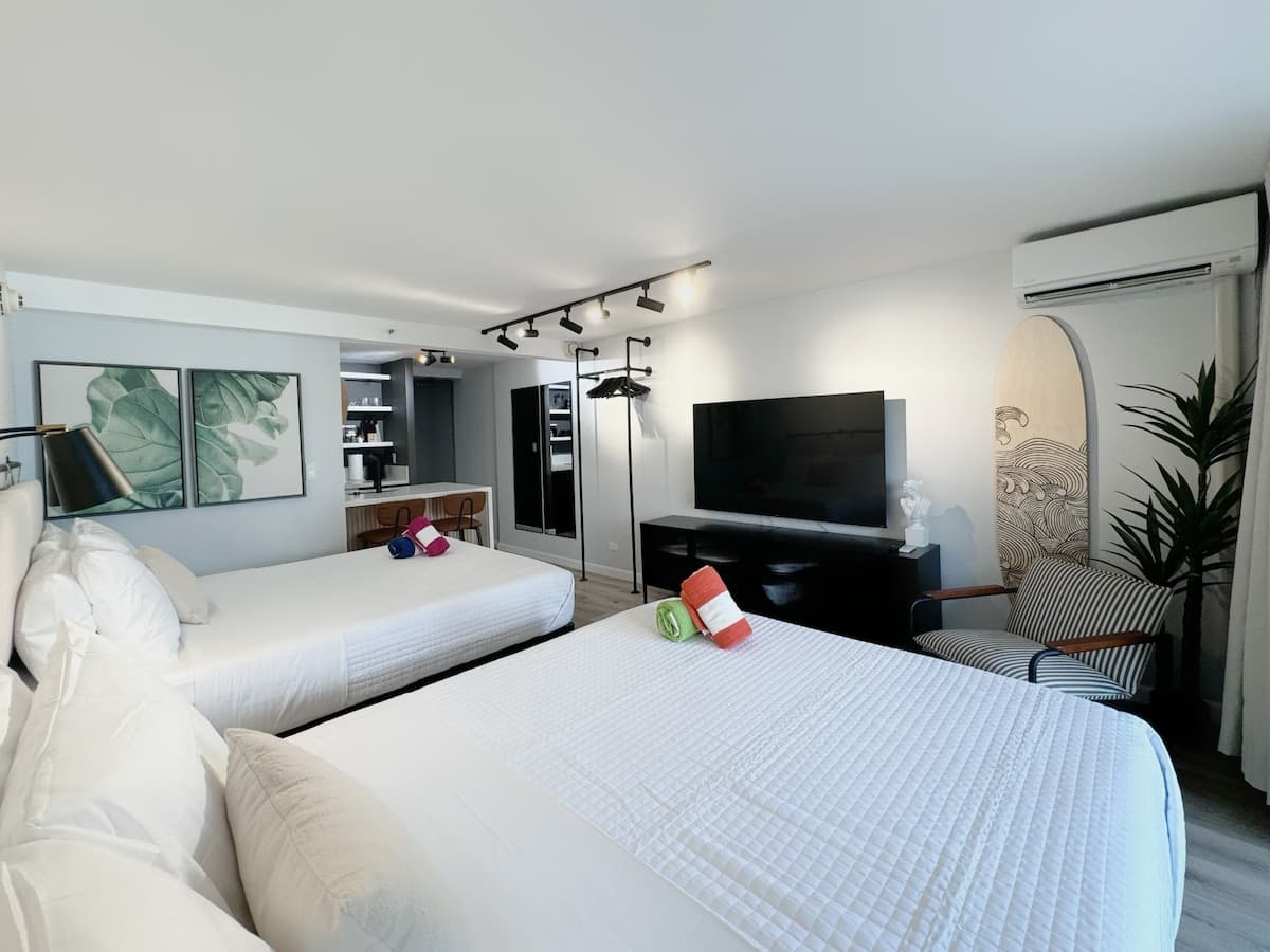Modern Boutique-Central Waikiki Studio-Pool View - Photo 5