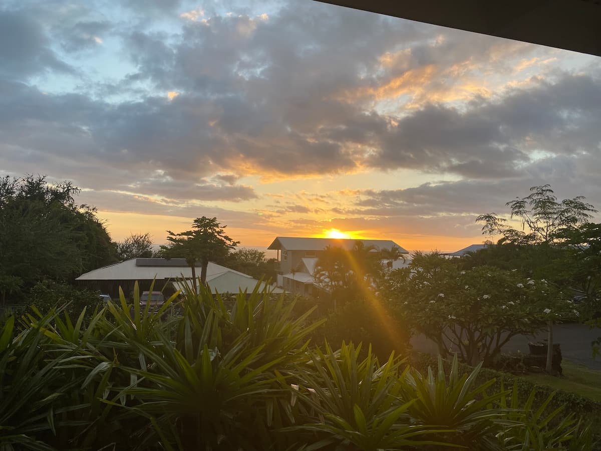 Home in Kailua-Kona · ★4.96 · 3 bedrooms · 3 beds · 1 private bath - Photo 2