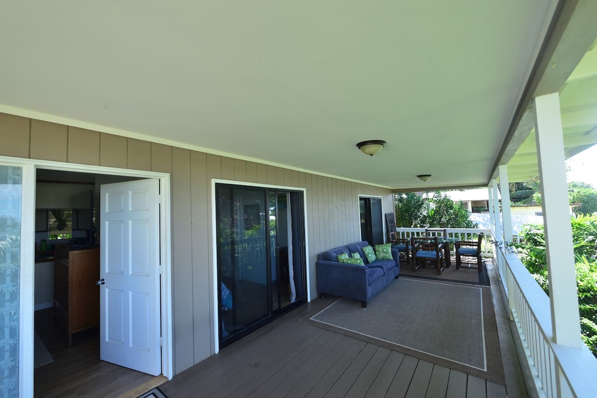 Home in Kailua-Kona · ★4.96 · 3 bedrooms · 3 beds · 1 private bath - Photo 3