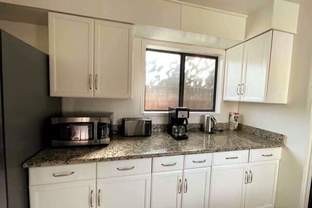 New Kitchen, King Bed, Walk to Downtown Sunnyvale - Photo 5