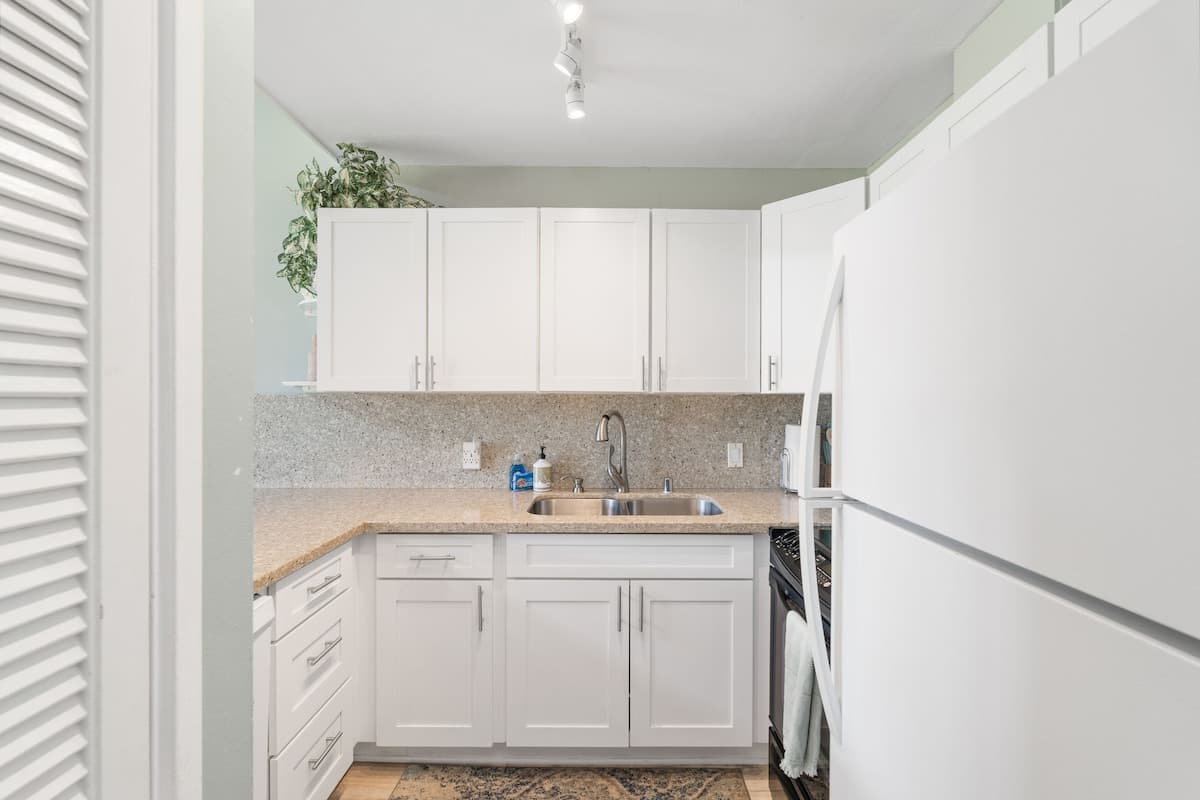 Condo in Kahuku · ★4.83 · 3 bedrooms · 4 beds · 2 private baths - Photo 4