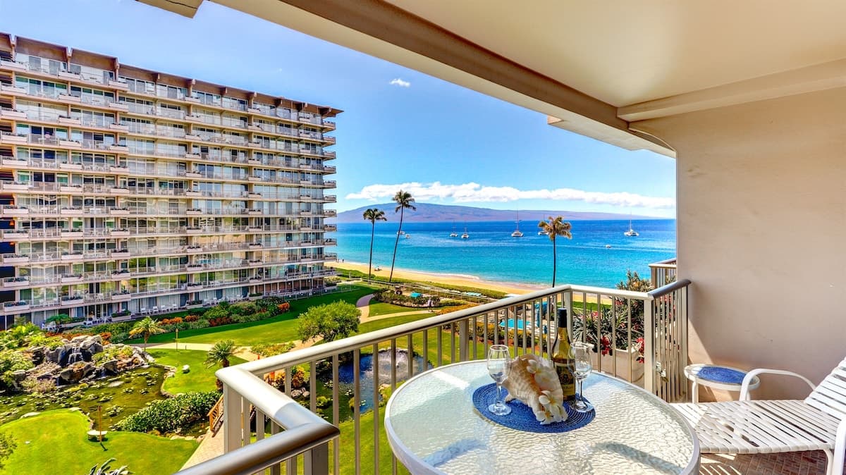 Condo in Lahaina · ★5.0 · 1 bedroom · 2 beds · 1 bath - Photo 2