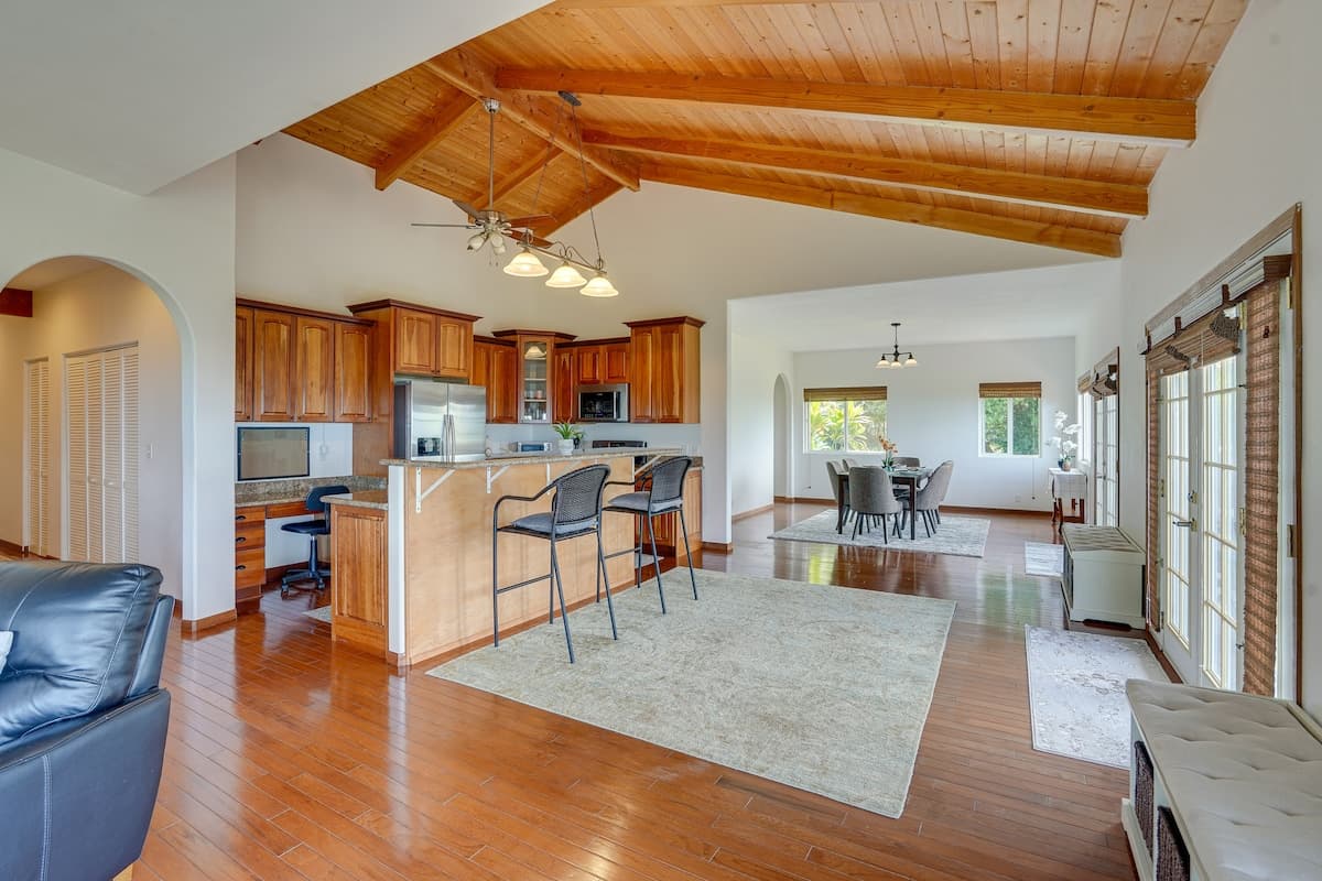 Home in Captain Cook · ★4.9 · 3 bedrooms · 3 beds · 3 shared baths - Photo 5
