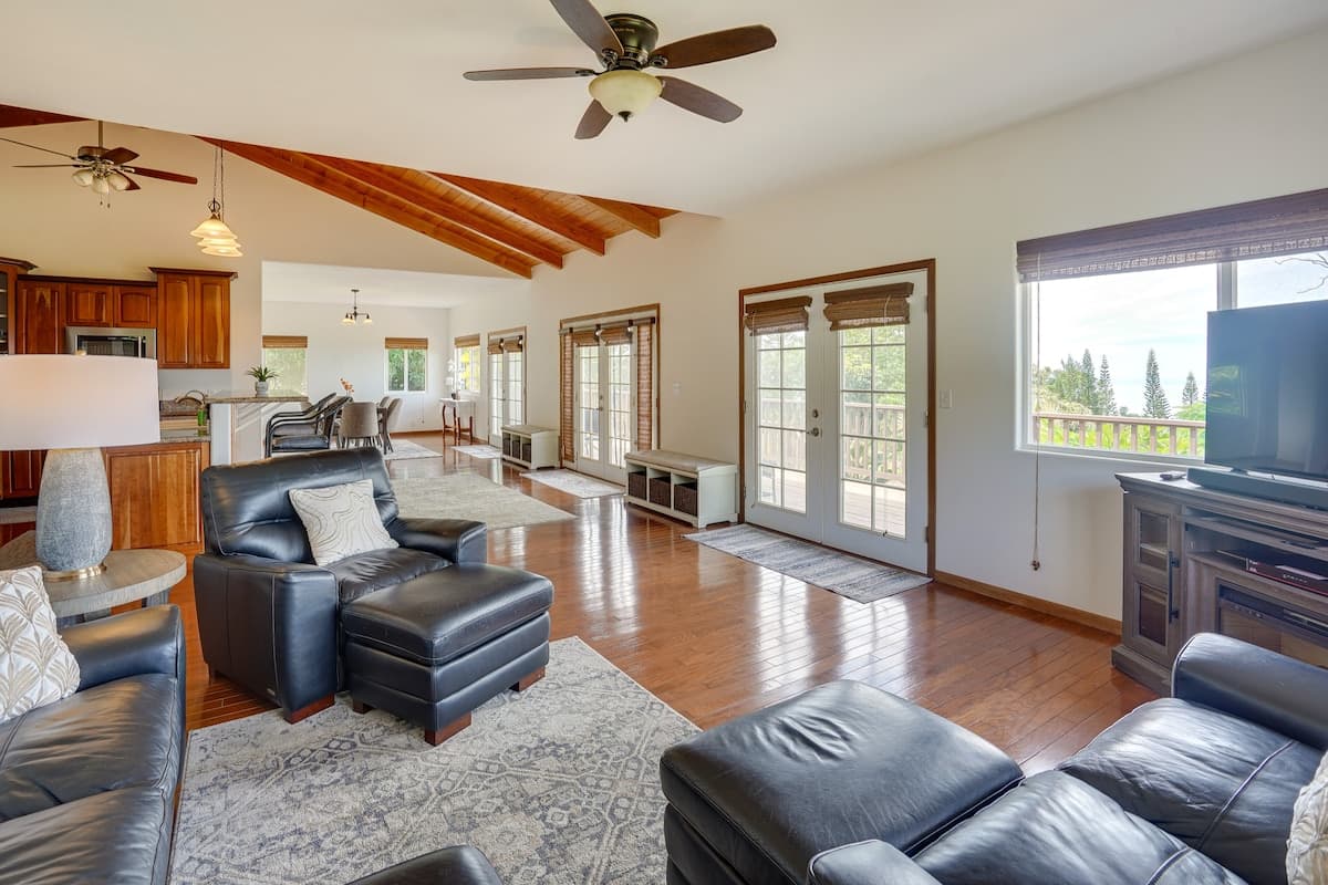 Home in Captain Cook · ★4.9 · 3 bedrooms · 3 beds · 3 shared baths - Photo 1