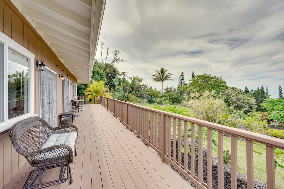 Home in Captain Cook · ★4.9 · 3 bedrooms · 3 beds · 3 shared baths - Photo 3