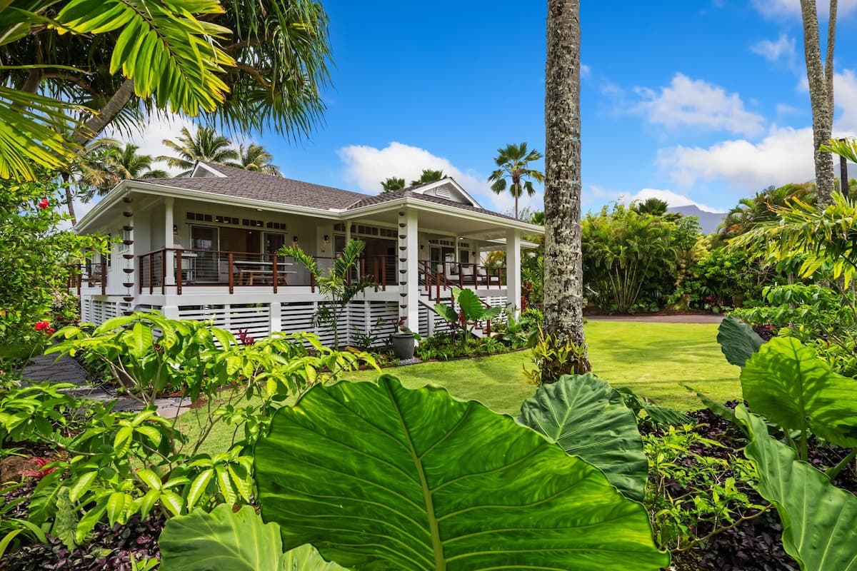 Home in Hanalei · ★5.0 · 3 bedrooms · 4 beds · 2.5 baths - Photo 3