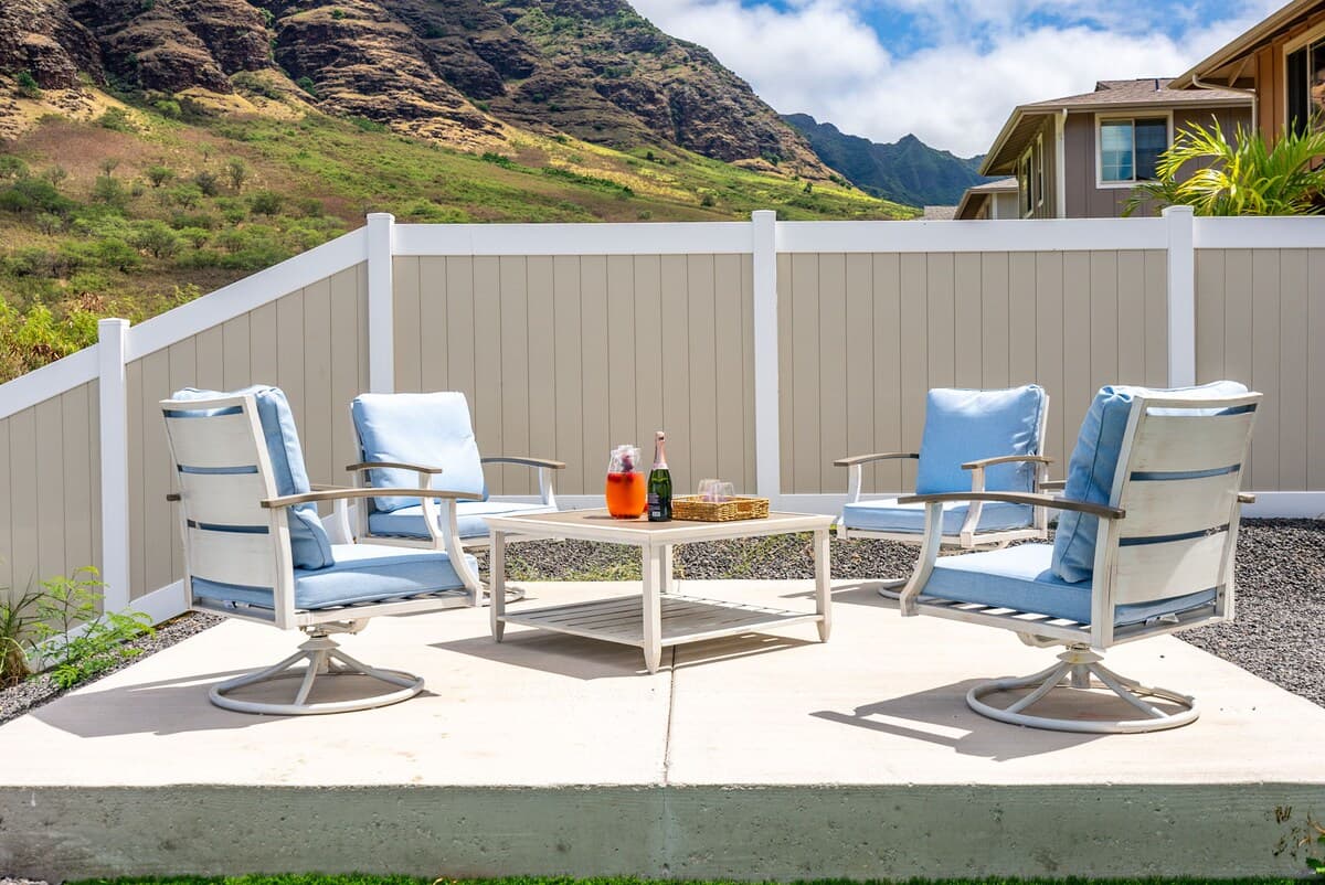 Home in Waianae · ★4.89 · 3 bedrooms · 6 beds · 2.5 private baths - Photo 2