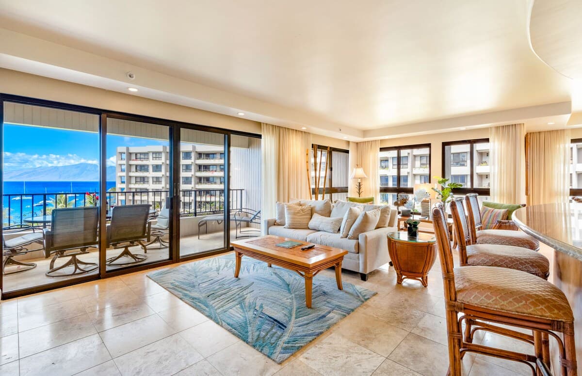 Condo in Lahaina · ★4.8 · 2 bedrooms · 4 beds · 2 baths - Photo 5