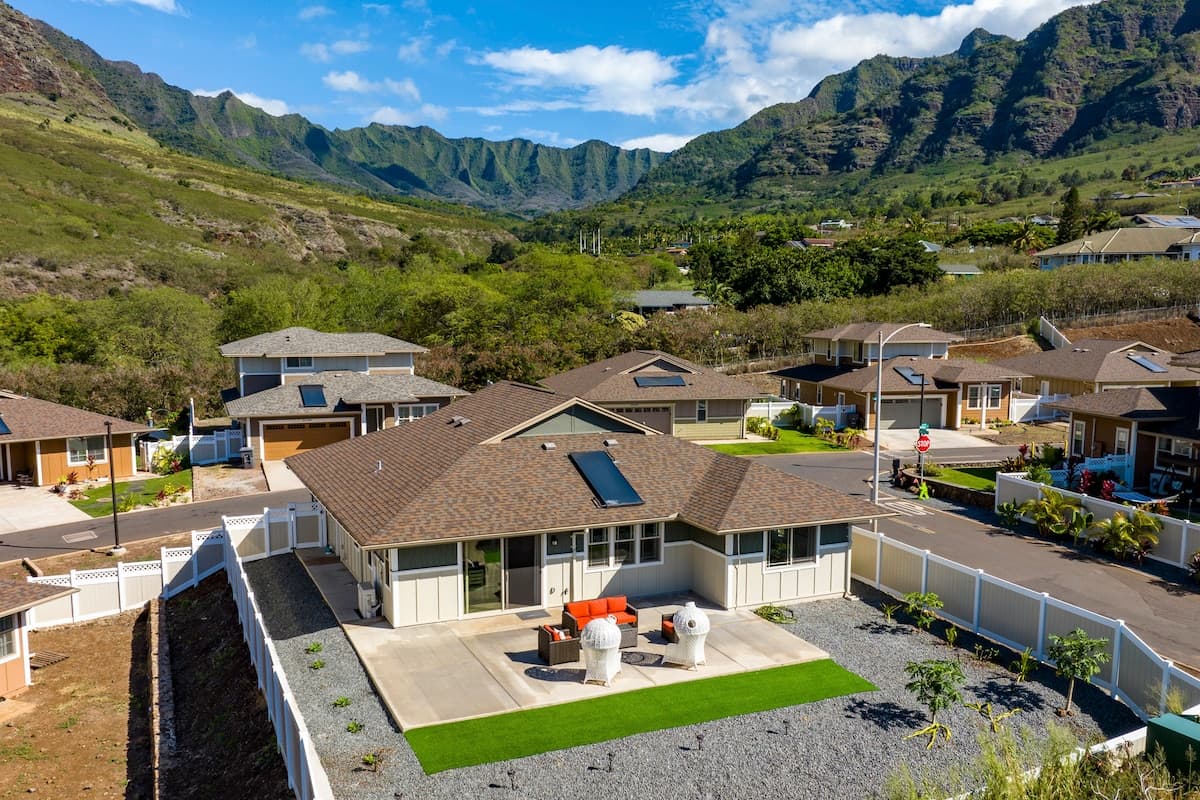 Home in Waianae · ★4.89 · 3 bedrooms · 5 beds · 2 shared baths - Photo 1