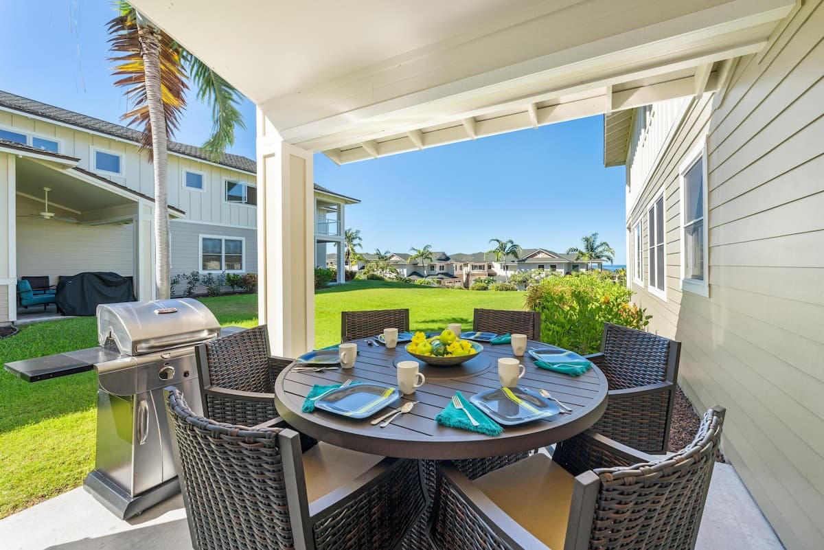 Townhouse in Kailua-Kona · ★4.77 · 3 bedrooms · 4 beds · 3 baths - Photo 1