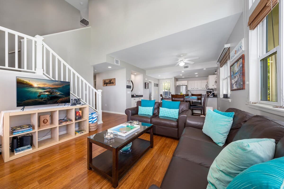 Townhouse in Kailua-Kona · ★4.77 · 3 bedrooms · 4 beds · 3 baths - Photo 3