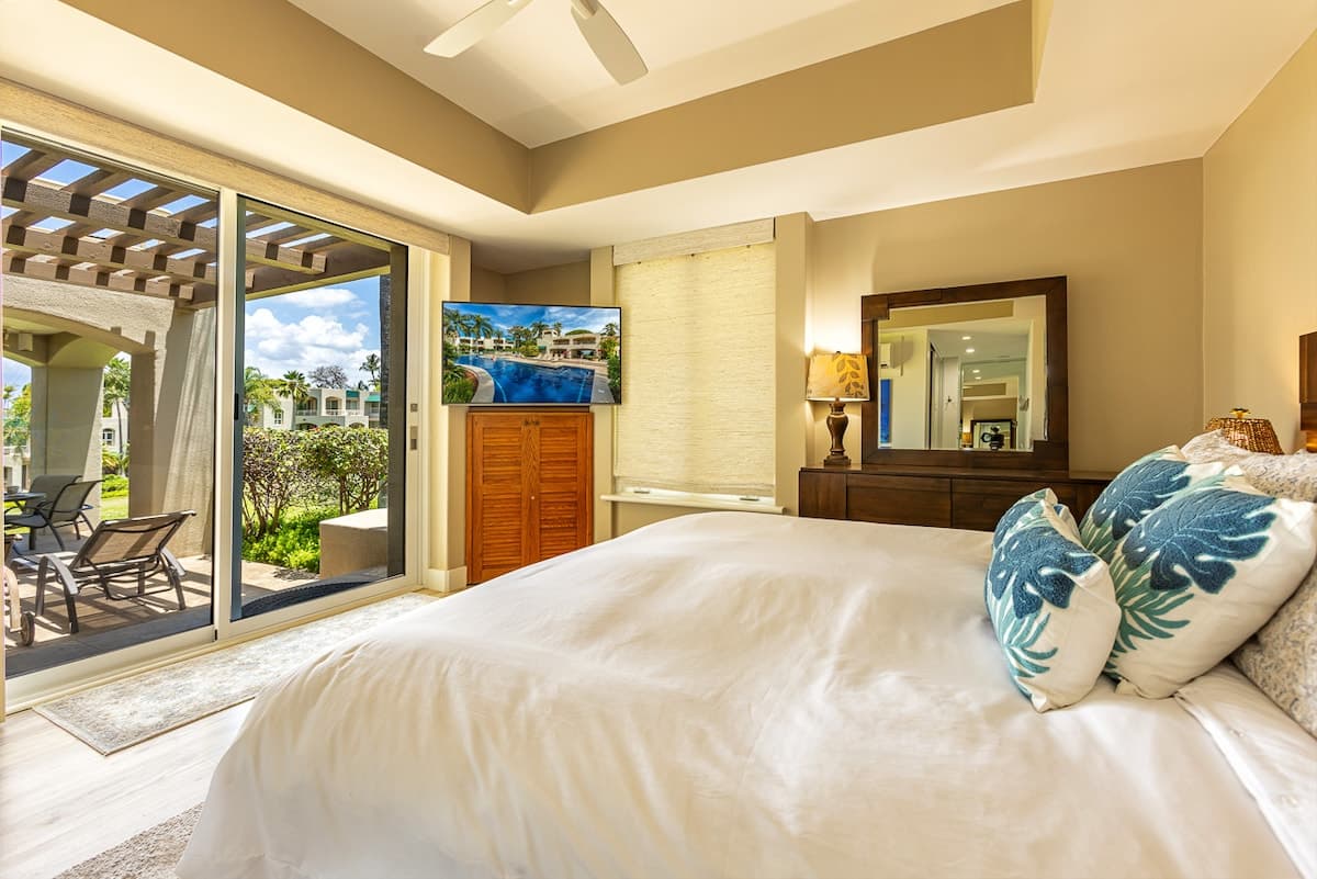 Condo in Wailea · ★5.0 · 1 bedroom · 2 beds · 2 baths - Photo 4