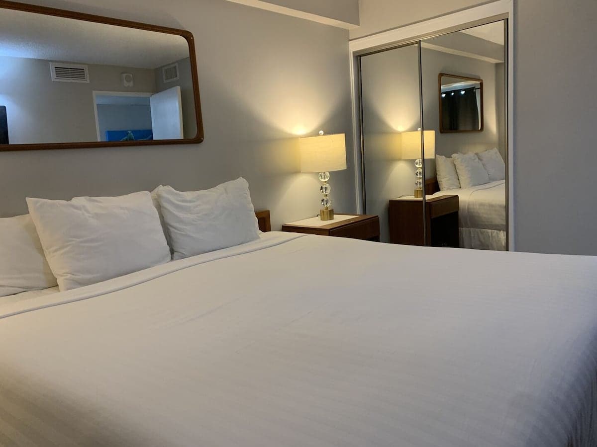 Condo in Honolulu · ★4.87 · 1 bedroom · 1 bed · 1 private bath - Photo 5