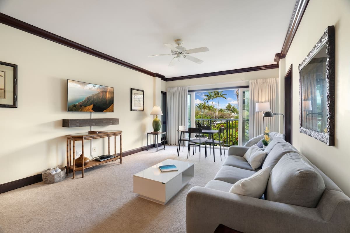 Condo in Kapaa · ★4.89 · 1 bedroom · 2 beds · 2 baths - Photo 2