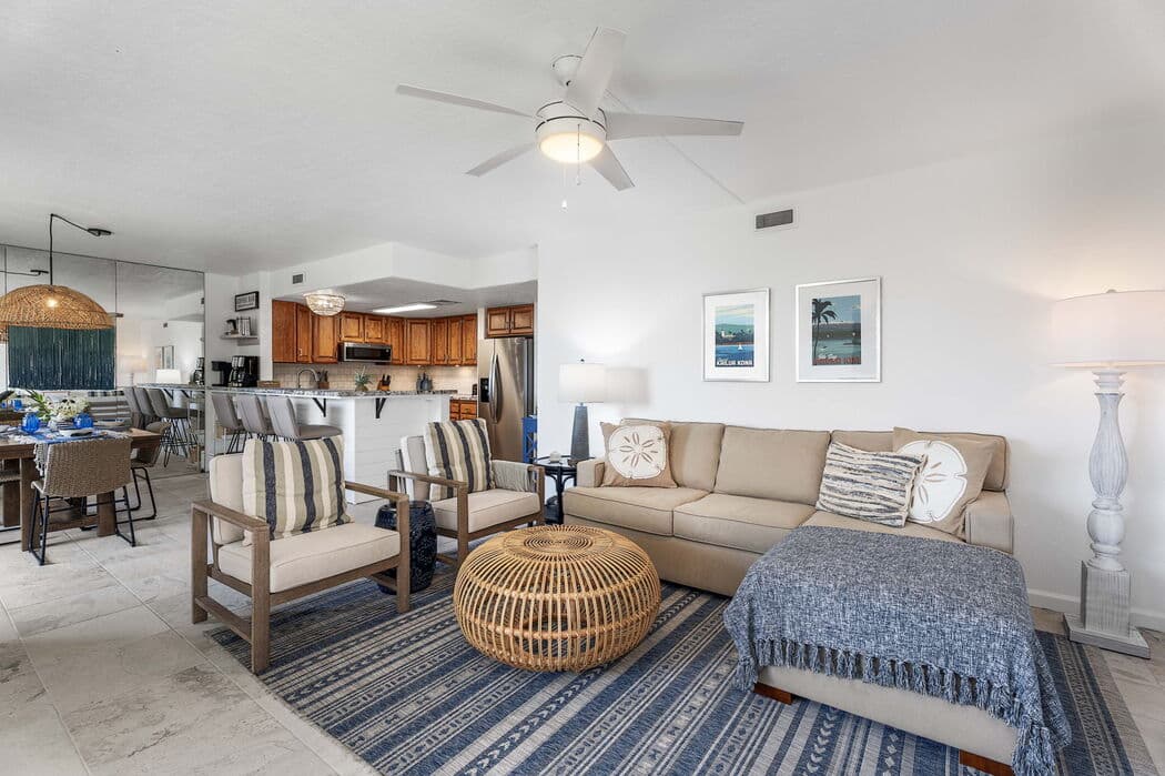Condo in Kailua-Kona · ★5.0 · 2 bedrooms · 4 beds · 2 baths - Photo 4