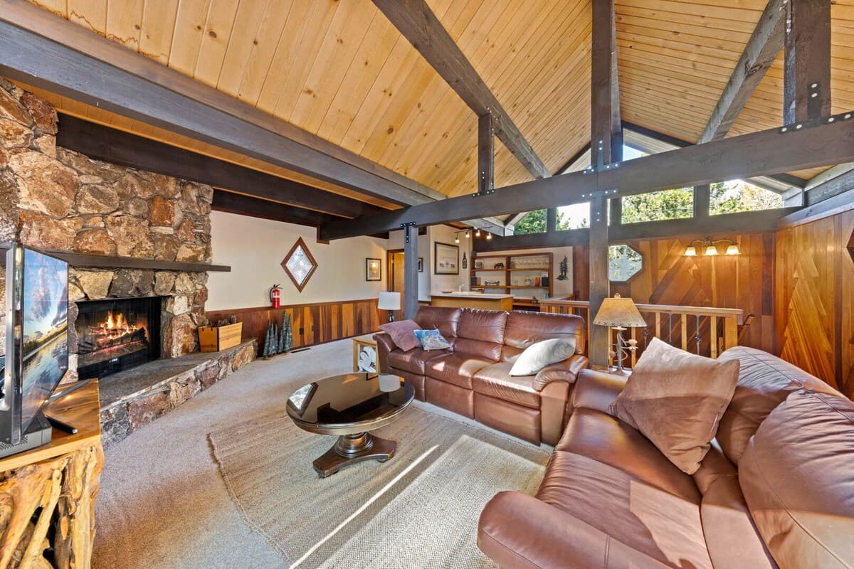 Nightingale Retreat, Luxury Tahoe Sierra Home - Photo 2
