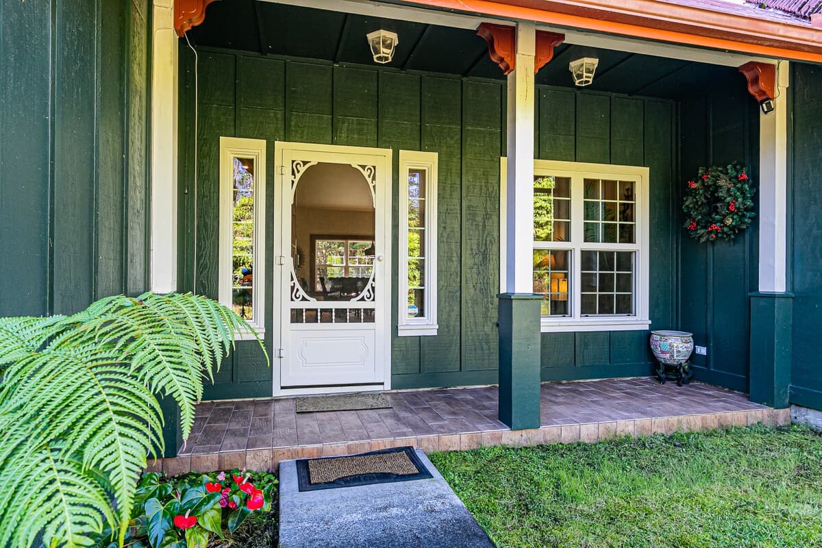 Home in Volcano · ★4.77 · 4 bedrooms · 5 beds · 3 private baths - Photo 5