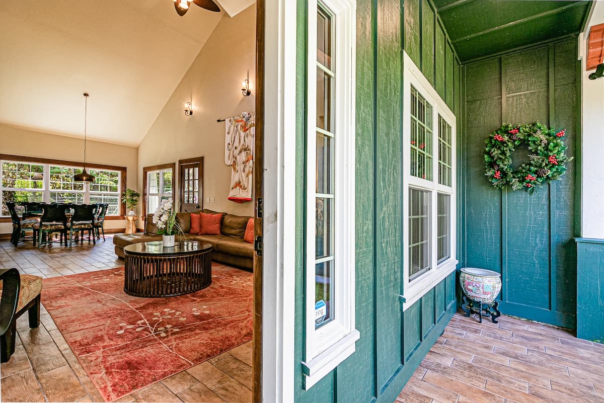 Home in Volcano · ★4.77 · 4 bedrooms · 5 beds · 3 private baths - Photo 3