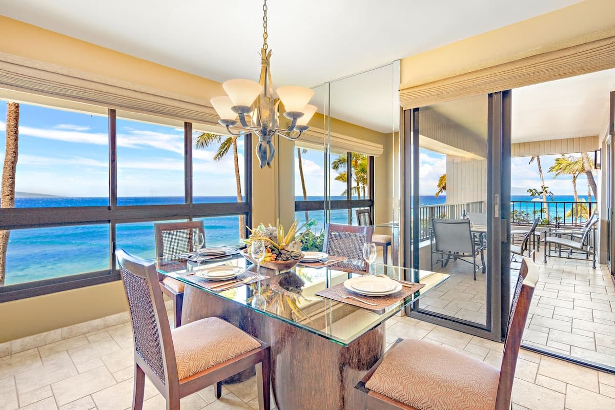 Condo in Lahaina · ★5.0 · 2 bedrooms · 3 beds · 2 baths - Photo 5