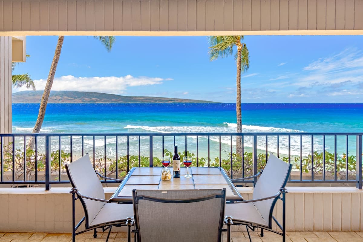 Condo in Lahaina · ★5.0 · 2 bedrooms · 3 beds · 2 baths - Photo 1