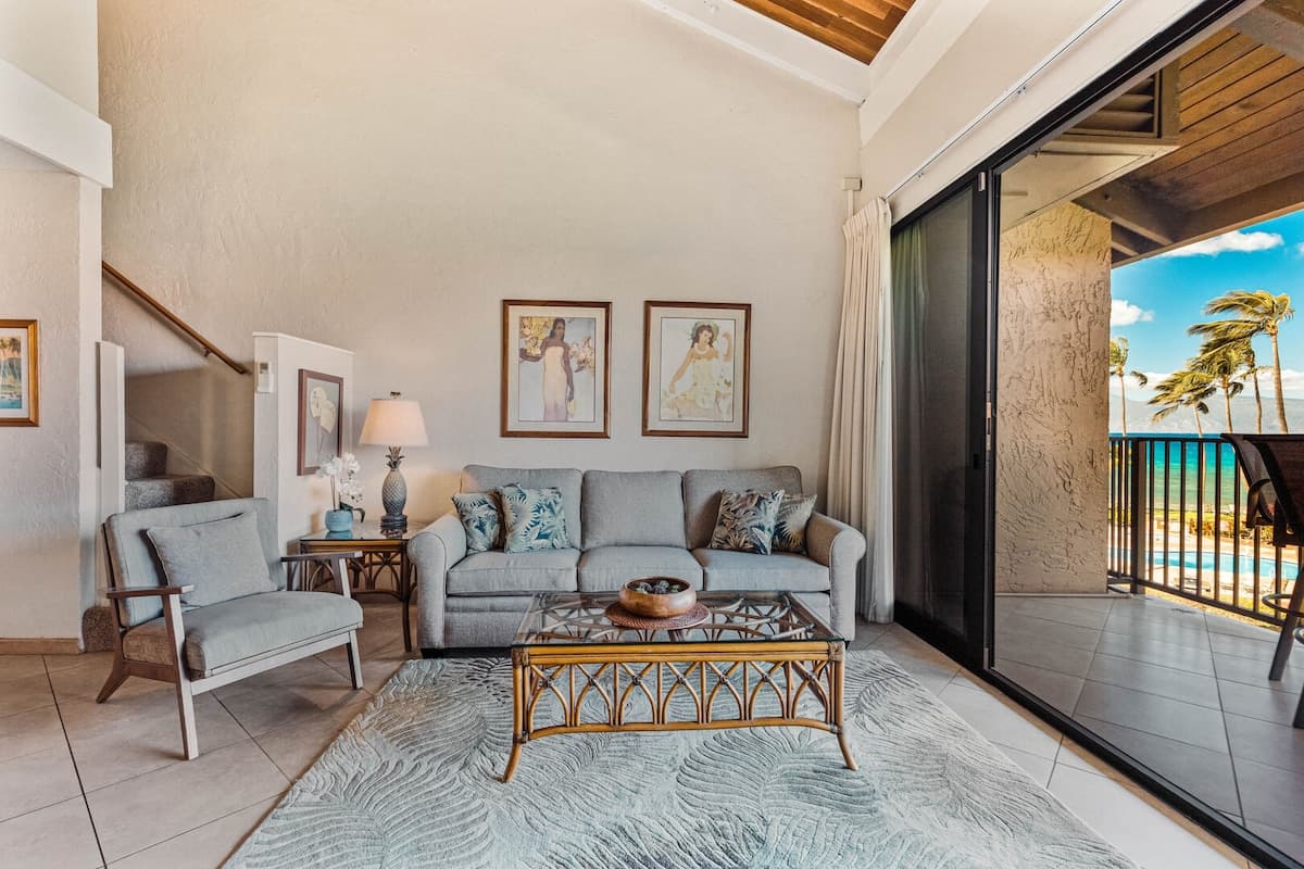 Condo in Lahaina · ★4.56 · 3 bedrooms · 5 beds · 2 baths - Photo 4