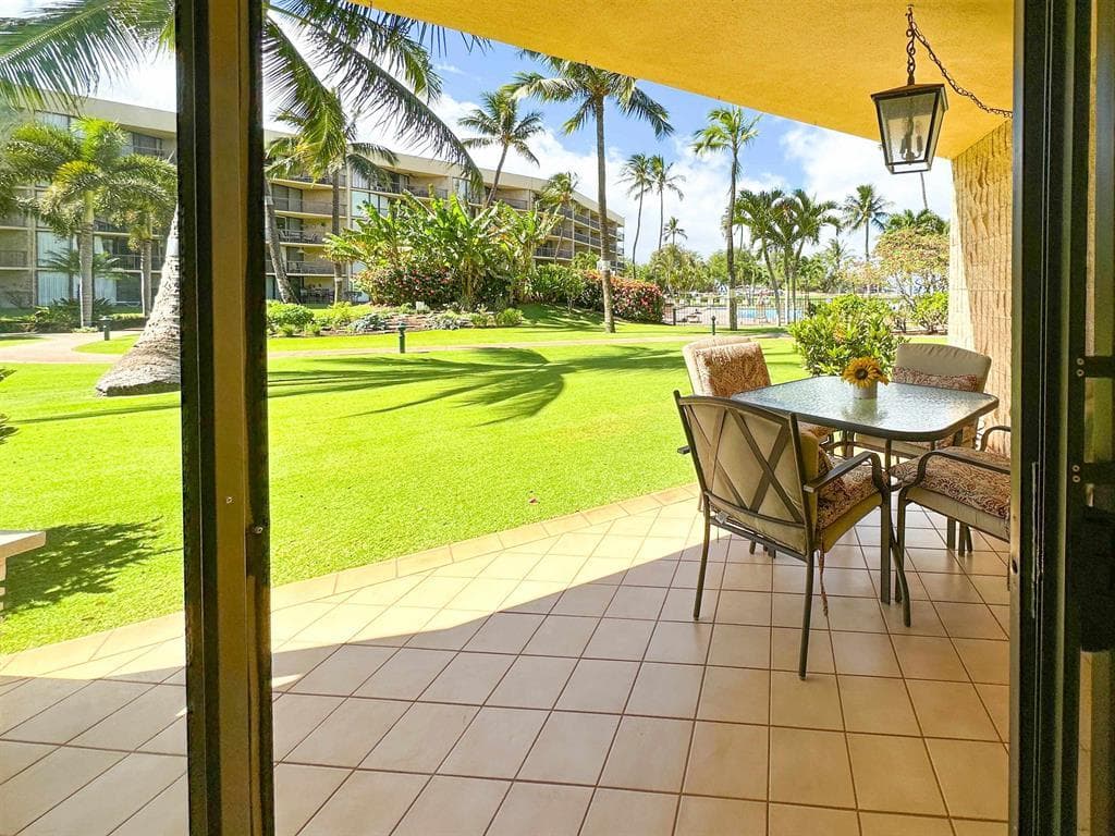 Condo in Kihei · ★5.0 · 1 bedroom · 2 beds · 2 shared baths - Photo 5