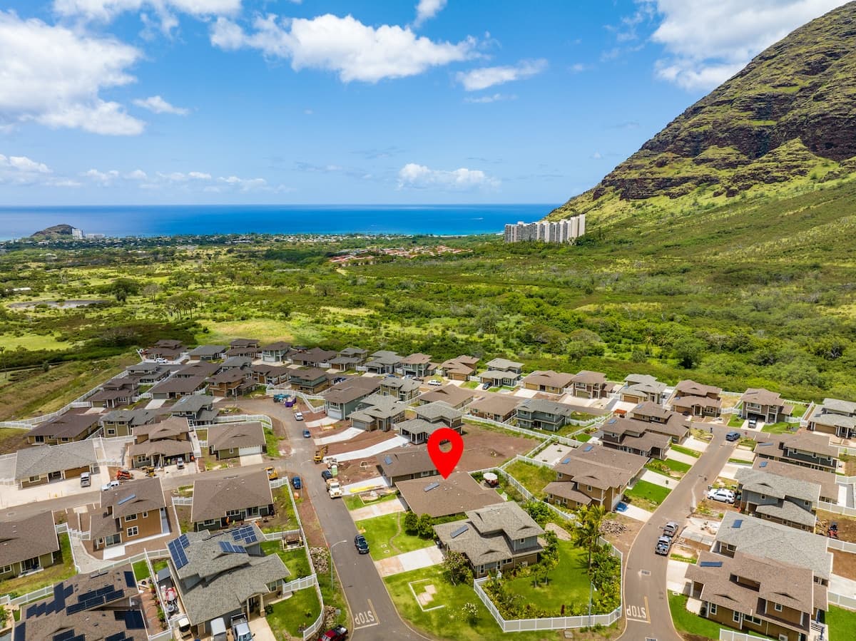 Home in Waianae · ★4.88 · 3 bedrooms · 5 beds · 2 shared baths - Photo 2