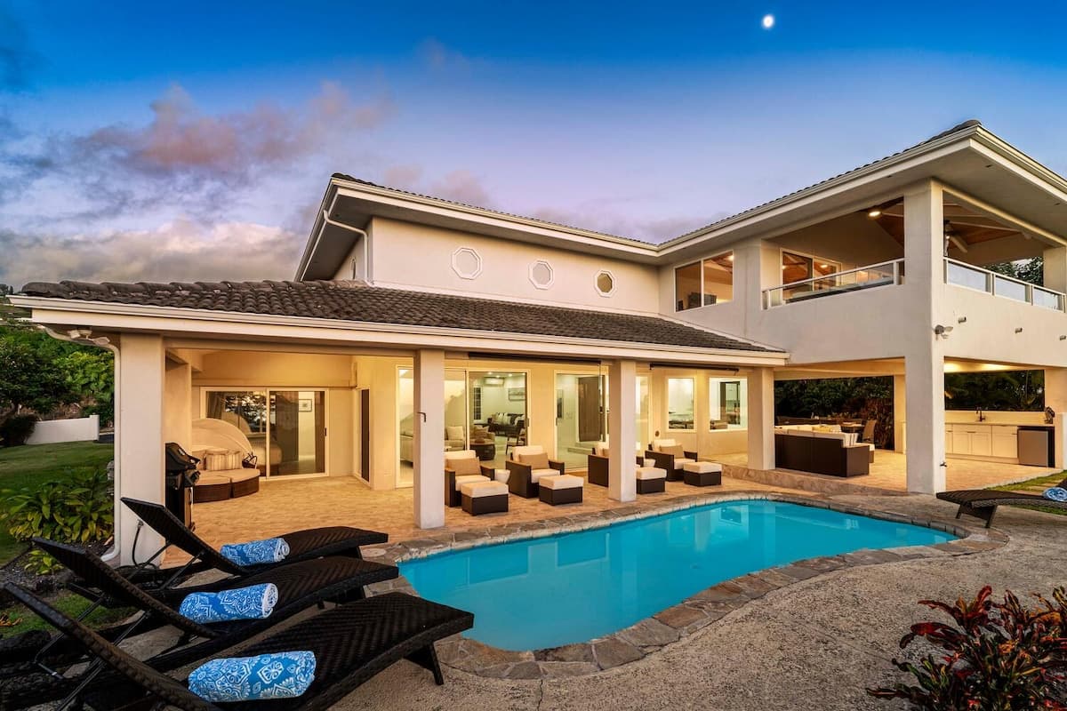 Home in Kailua-Kona · ★4.53 · 3 bedrooms · 6 beds · 3 baths - Photo 1