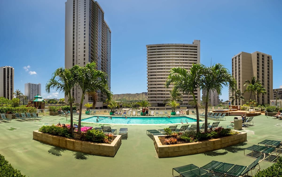 1BR Condo near Waikiki Beach w/ Private Lanai - Photo 1