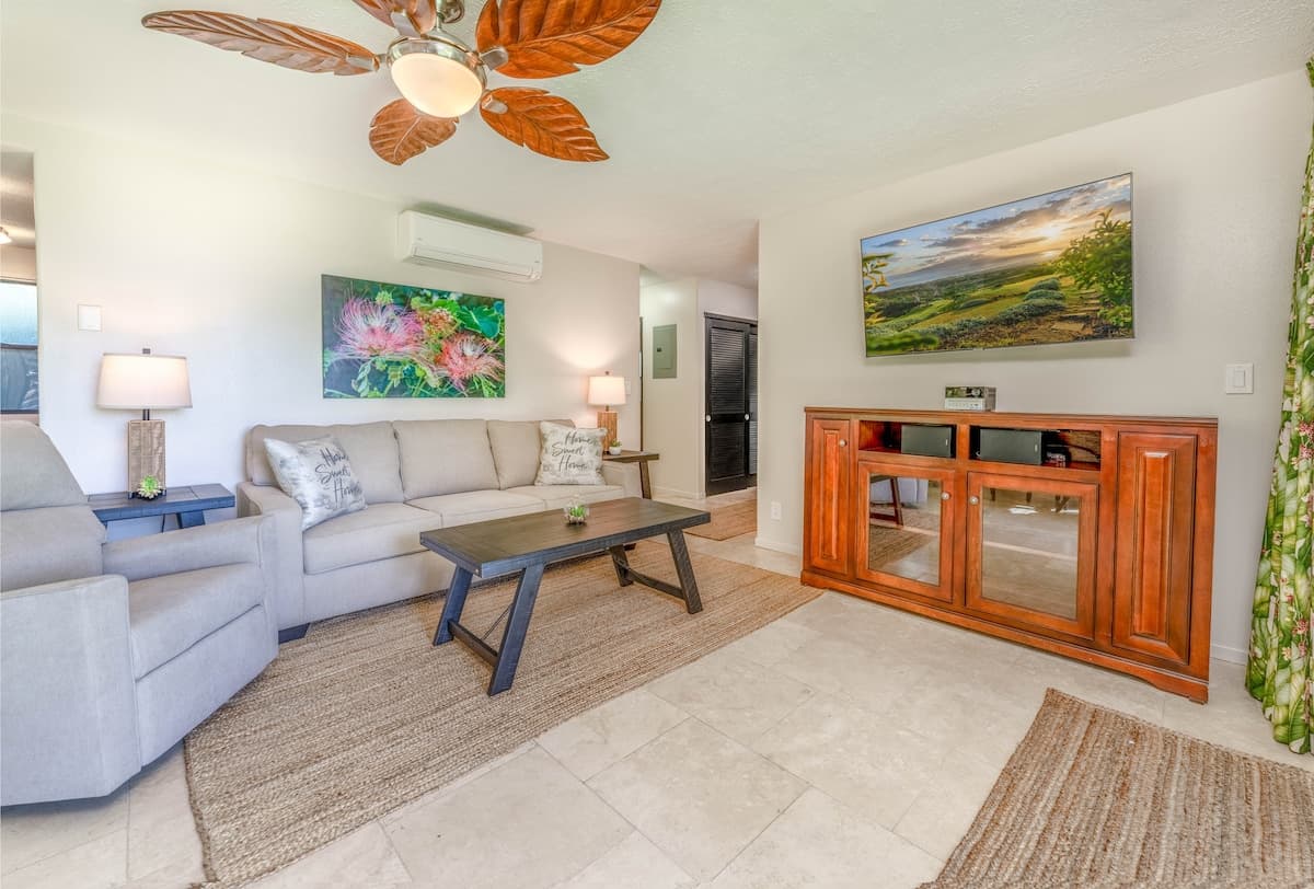 Condo in Wailuku · ★4.74 · 2 bedrooms · 4 beds · 2 baths - Photo 4
