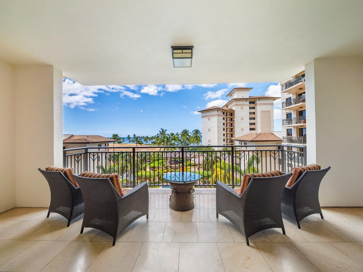 Villa in Kapolei · ★4.92 · 2 bedrooms · 4 beds · 2 private baths - Photo 5