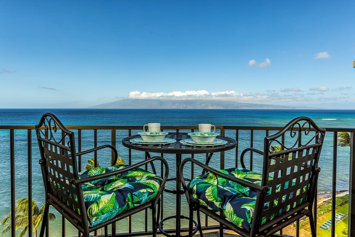 Condo in Lahaina · ★4.6 · 1 bedroom · 1 bed · 1 shared bath - Photo 1
