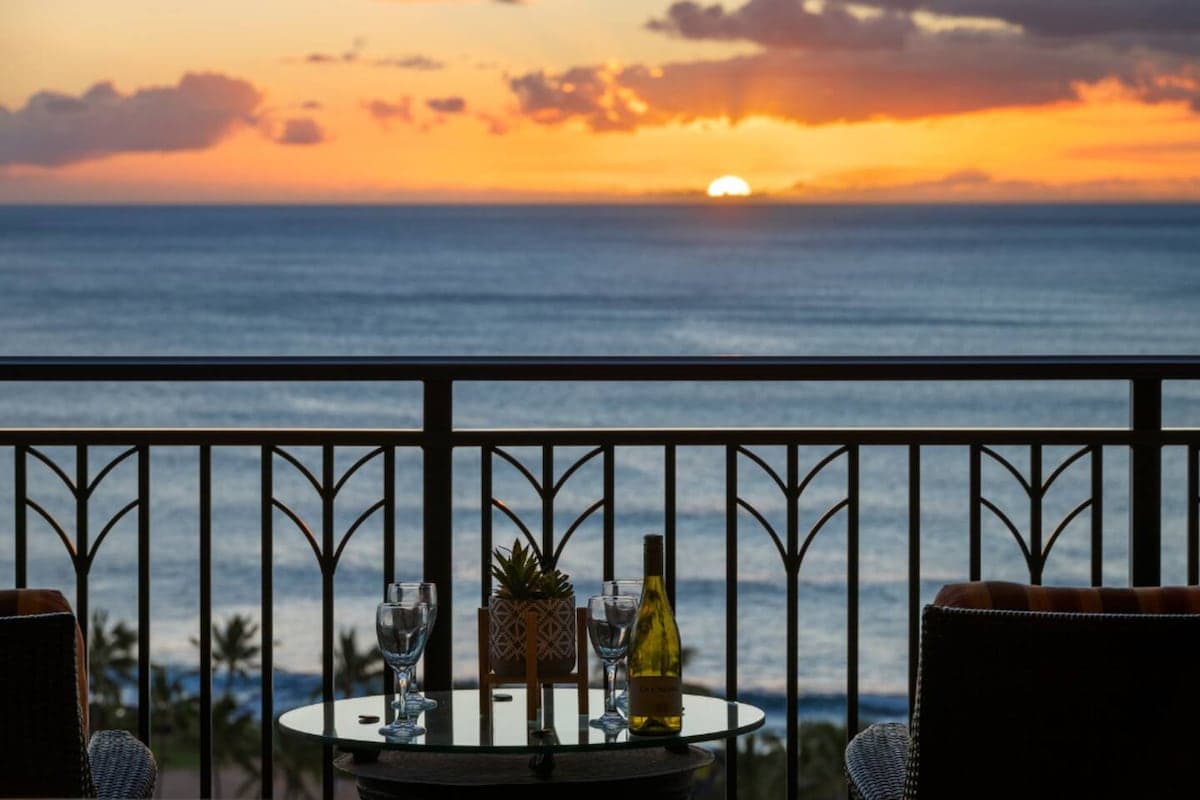 Condo in Kapolei · ★4.67 · 2 bedrooms · 4 beds · 2 shared baths - Photo 1