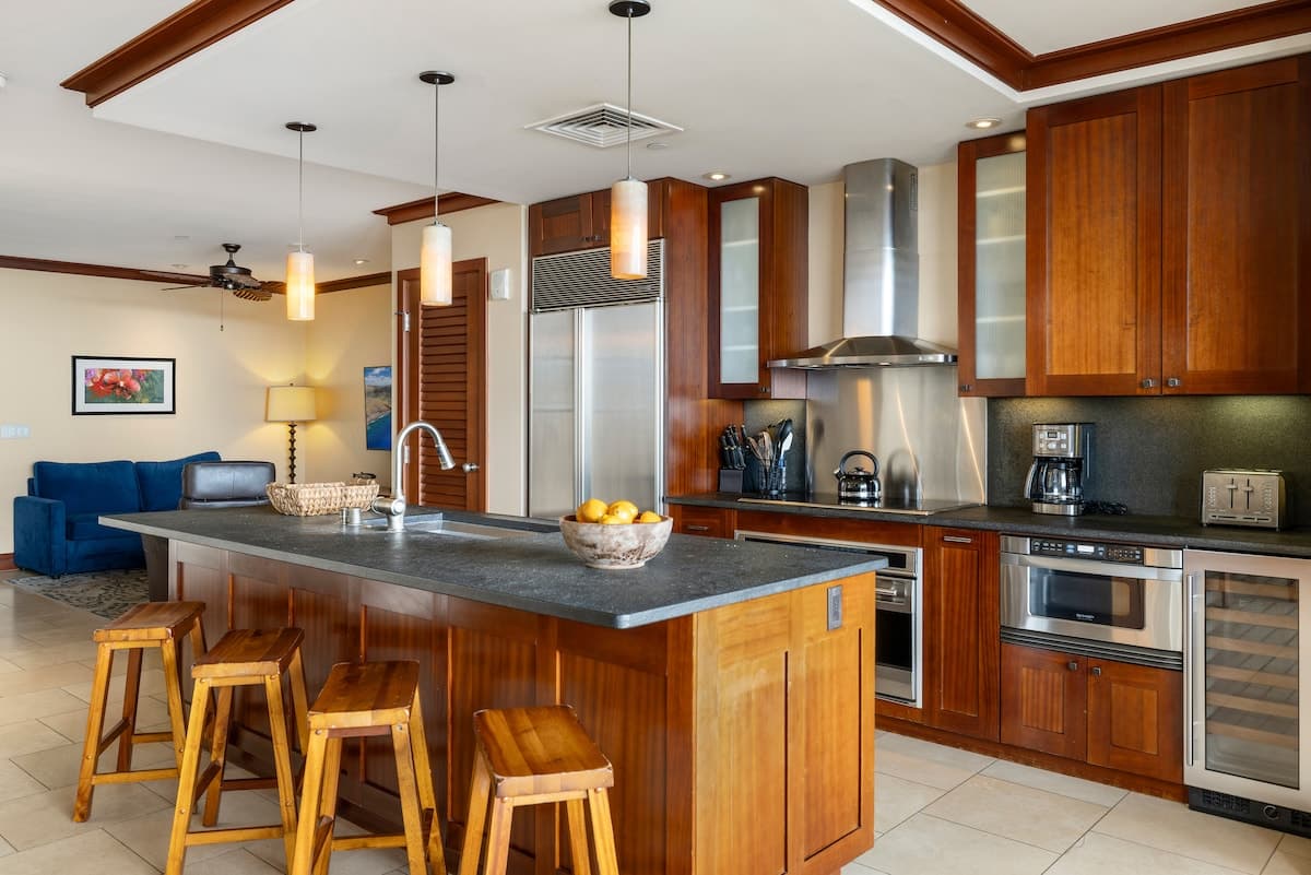 Condo in Kapolei · ★5.0 · 3 bedrooms · 5 beds · 2.5 private baths - Photo 3