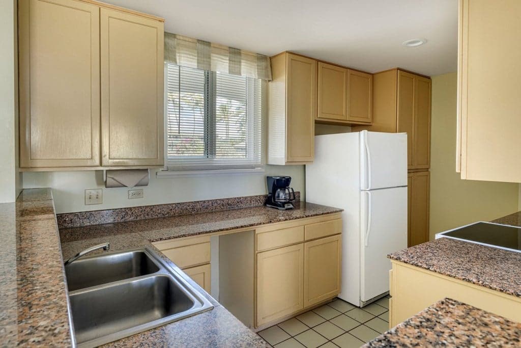 Resort in Koloa · ★5.0 · 2 bedrooms · 4 beds · 2 private baths - Photo 3