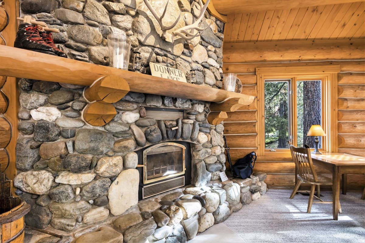 Truckee Cabin Lake Access, Hot Tub, Billiards - Photo 2