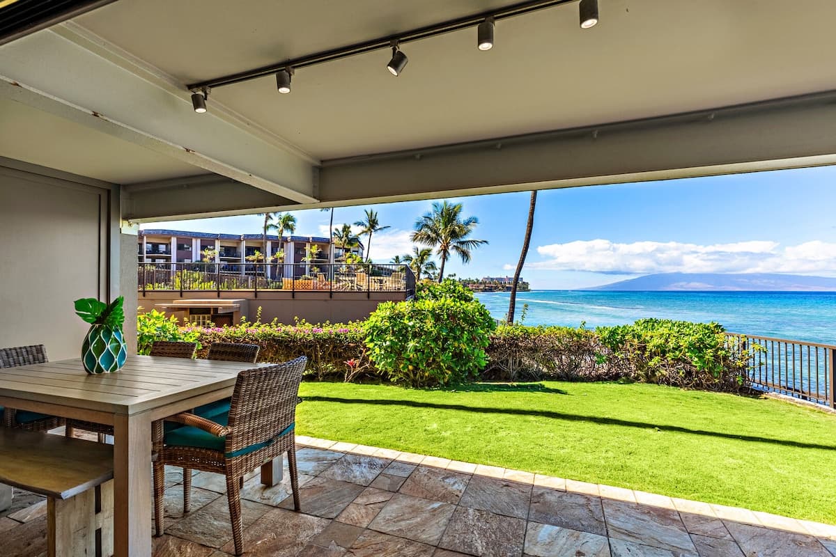 Condo in Lahaina · ★4.73 · 2 bedrooms · 3 beds · 2 private baths - Photo 4