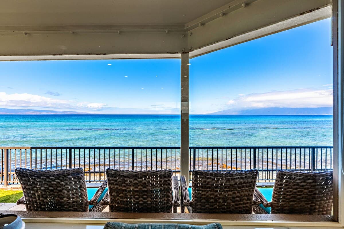 Condo in Lahaina · ★4.73 · 2 bedrooms · 3 beds · 2 private baths - Photo 2