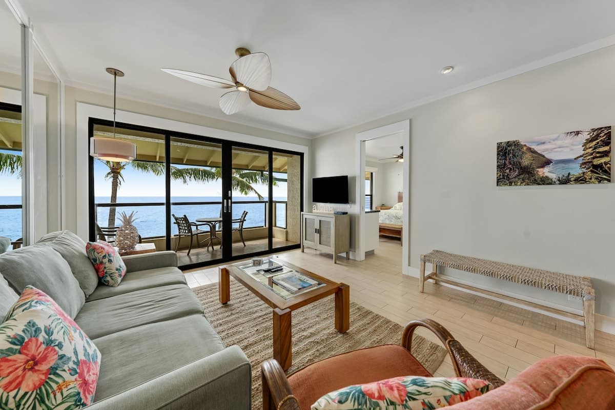 Condo in Koloa · ★4.47 · 2 bedrooms · 3 beds · 2 shared baths - Photo 2