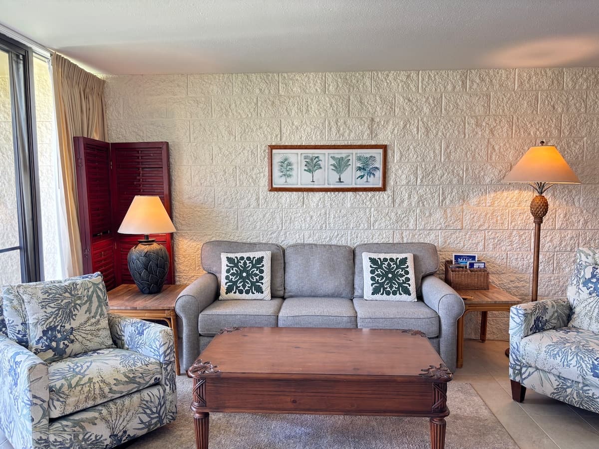 Condo in Wailuku · ★4.5 · 2 bedrooms · 4 beds · 2 shared baths - Photo 3