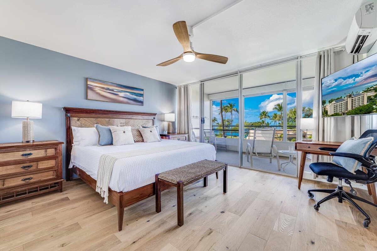 June Specials Beautiful Stylish Condo W/ Amazing - Photo 3