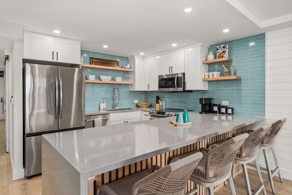 Condo in Kihei · ★4.99 · 1 bedroom · 1 bed · 2 private baths - Photo 5