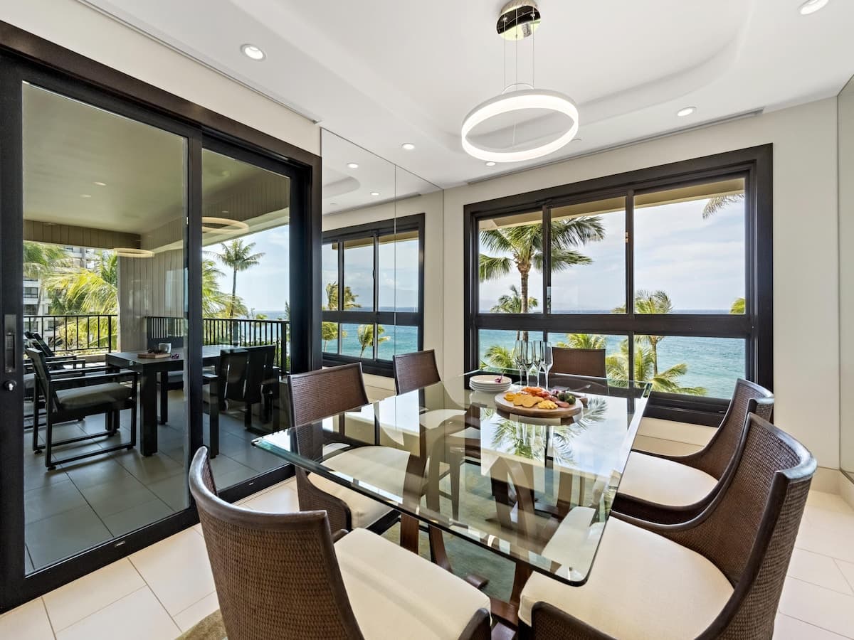 Condo in Lahaina · ★5.0 · 2 bedrooms · 3 beds · 2 baths - Photo 4
