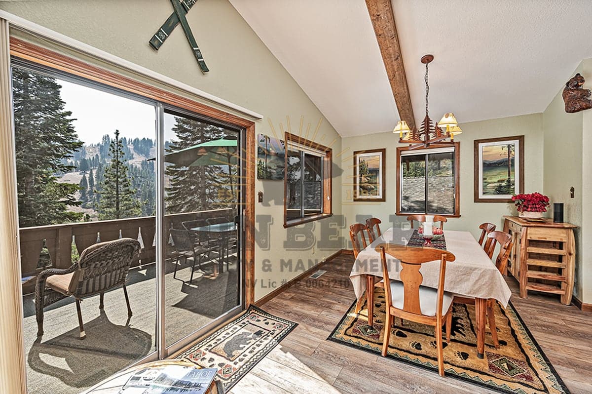 Townhouse in Incline Village · ★5.0 · 3 bedrooms · 4 beds · 2.5 private baths - Photo 4