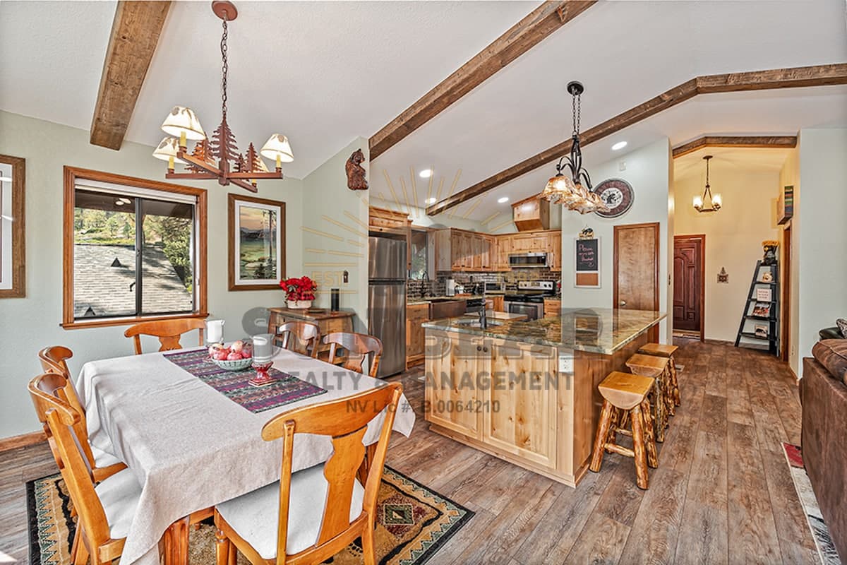 Townhouse in Incline Village · ★5.0 · 3 bedrooms · 4 beds · 2.5 private baths - Photo 5