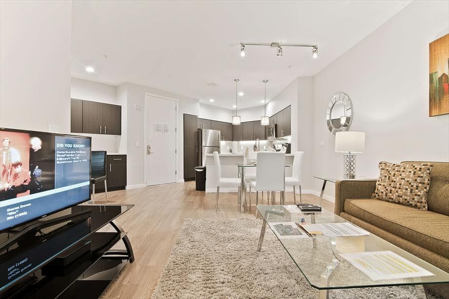 Spacious & Sunny 1BR in Menlo Park! - Photo 1