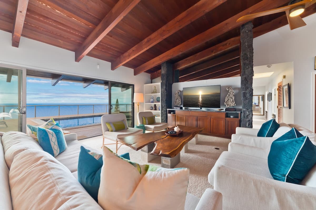 Home in Kailua-Kona · ★5.0 · 3 bedrooms · 4 beds · 3.5 baths - Photo 2